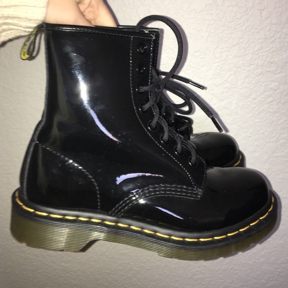 dr martens modern classic 1460